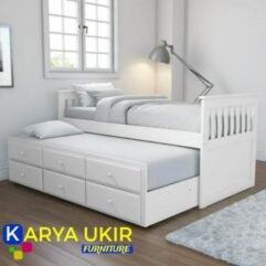 Ranjang susun dengan desain minimalis yang mempunyai cadangan atau Sorong di bawahnya juga biasa disebut dengan tempat tidur tumpuk atas bawah