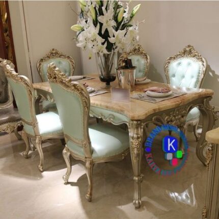 Meja makan Jepara terbaru dengan motif ukir khas jati nan unik seperti gambar contoh diatas adalah sebuah produk furniture untuk ruangan makan terbaik