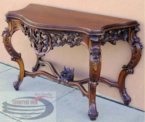 Meja hias ukir dengan bahan material kayu jati pilihan ini, adalah salah satu produk ukir terbaik buatan Jepara, Meja hias motif ukiran khas kota Jepara