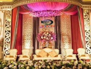 Desain dekorasi pernikahan terbaru dengan kesan mewah