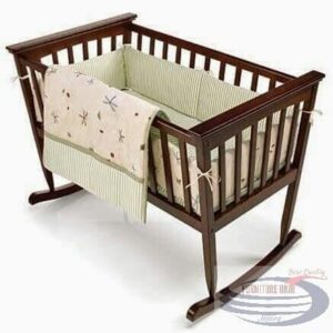 Dipan bayi goyang adalah sebuah tempat tidur untuk si kecil yang terbuat dari bahan material kayu jati dan aman untuk si kecil yang lucu