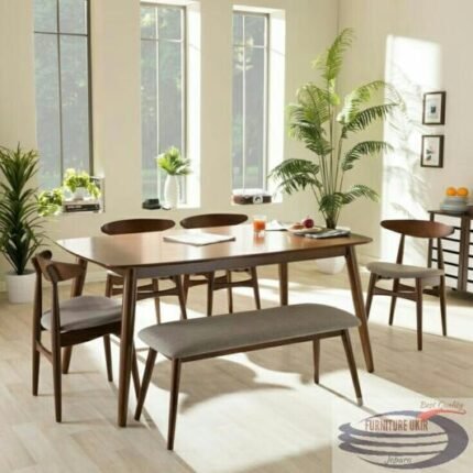 Model meja minimalis Retro terbaru ini adalah sebuah jenis meja makan minimalis jati yang sangat ideal untuk berbagai macam jenis ruangan rumah anda