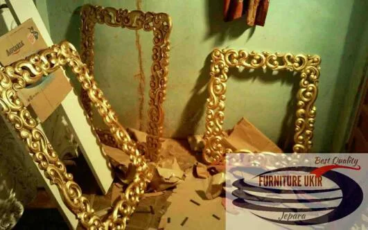 Pigura gold serbaguna Modern Terbaru