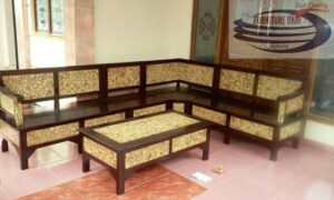 Kursi sudut Jati terbaru dari Jepara ini adalah salah satu jenis kursi tamu sudut mewah yang murah dan cocok untuk semua kalangan