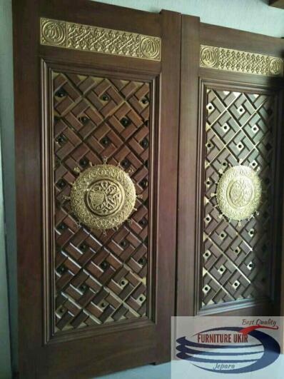 pintu kaligrafi kayu jati untuk masjid