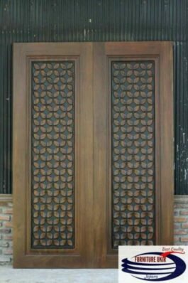 Pintu rumah kepang ukir kayu jati atau yang biasa disebut dengan pintu ukiran Jepara motif anyaman bambu klasik dan sangat oriental