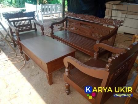 30 Desain Kursi tamu ukir mewah terbaru Sofa tamu mewah 