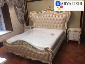 Tempat tidur cat duco putih dengan desain terbaru khas eropa nan mewah dan cocok berbagai ruangan dan Set kamar rumah pribadi