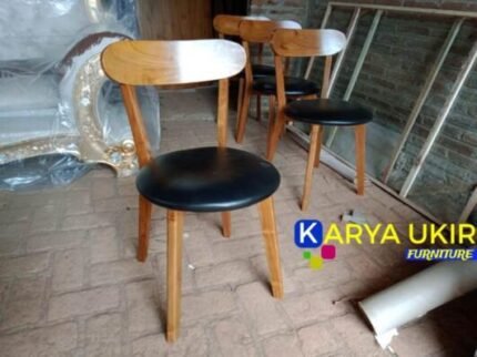 Gambar Kursi cafe ropan minimalis harga murah yang terbuat dari bahan material kayu jati atau yang biasa disebut dengan kursi bar minimalis terbaru