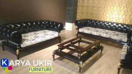 Sofa Chester buatan Jepara adalah sebuah kursi duduk kayu jati yang cocok digunakan sebagai furniture ruang tamu