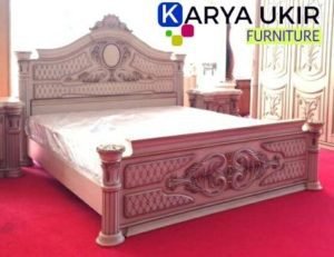 Dipan jati terbaru atau tempat tidur atau ranjang mewah Jati adalah sebuah furniture yang mempunyai kegunaan untuk alas dan untuk meletakkan kasur