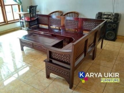 Jual Kursi tamu sederhana dengan bahan material kayu jati atau yang biasa disebut dengan kursi ruang tamu minimalis Jati yang cocok untuk rumah modern