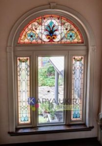 Jendela rumah mewah kaca grafir lukisan dan juga sebuah pintu jendela ukir Jepara kualitas terbaik dan tentunya harga terjangkau