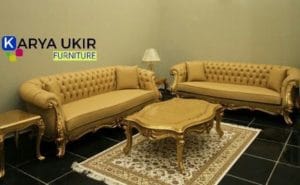 Kursi ruang tamu mewah harga terjangkau juga murah atau yang biasa disebut dengan set kursi sofa ukir modern bahan kayu jati terbaru