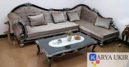 Sofa tamu murah dengan desain mewah yang terbuat dari rangka kayu jati dan bahan jok semi kulit atau Oskar standar kursi tamu mewah