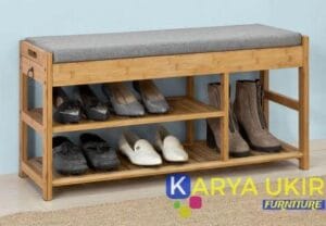 Bangku untuk ganti sepatu atau yang biasanya disebut dengan bangku kotak penyimpanan dan rak melepas sandal dan juga sepatu model minimalis