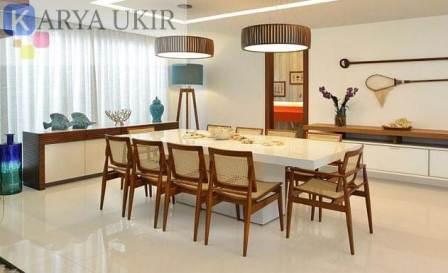 Meja makan rapat desain minimalis atau yang bisa disebut dengan meja makan untuk pertemuan di Kantor Perusahaan bersama klien dan untuk rumah besar