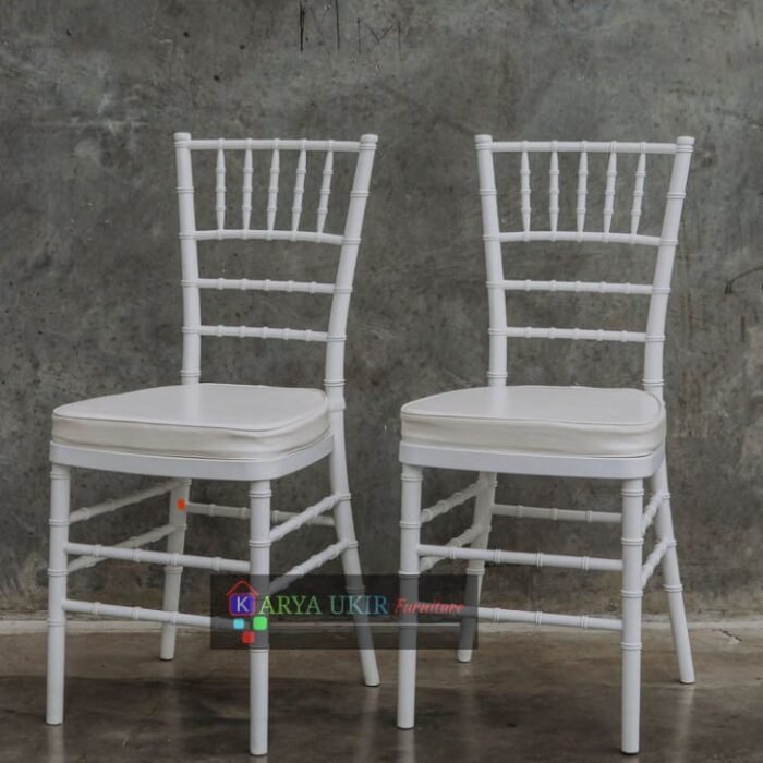 Kursi Tiffany murah adalah sebuah jenis kursi resepsi dan kursi khusus untuk pesta yang terbuat dari bahan kayu pilihan warna putih