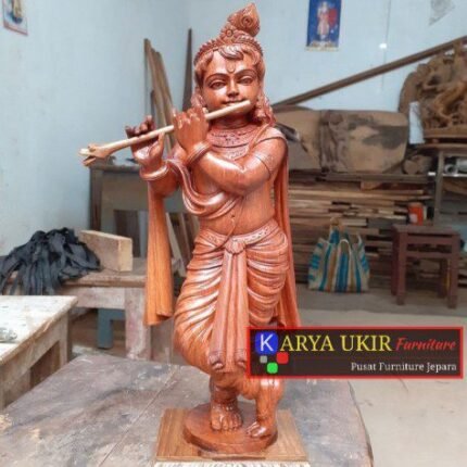 Jenis patung dewa Krisna yang terbuat dari bahan material kayu jati pilihan atau Dewa utama besarumat hindu