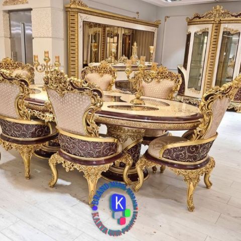 Meja makan royal class termewah ukiran Jepara ala kerajaan desain khas Eropa dengan bahan material kayu jati Tpk Perhutani pilihan