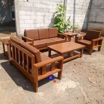 Gambar Kursi tamu jok minimalis atau sofa bantalan kombinasi kayu jati dengan desain modern simple sederhana model unik terbaru