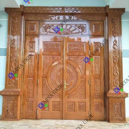 Pintu rumah mewah klasik glamour ukir kayu jati atau yang biasa disebut dengan pintu utama royal dua pintu motif kerajaan ala Eropa