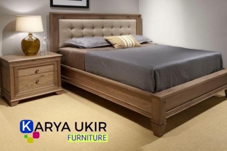 Tempat tidur sandaran busa sofa dengan desain minimalis terbaru atau yang biasa disebut dengan ranjang elegan empuk unik