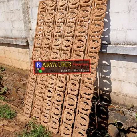 Papan Tepi Atap Rumah ukir kayu jati Model Klasik - Gambar 2