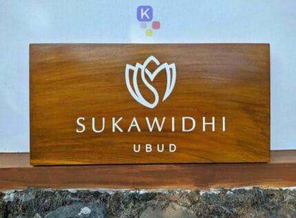 PT. FURNITURE UKIR KARYA 9 Gambar Papan nama kayu gantung untuk logo usaha atau merek perusahaan dari kayu Jati ukiran Jepara