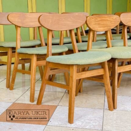Gambar Kursi Cafe grade A dengan kualitas terbaik atau yang biasa disebut dengan kursi restoran kayu jati super premium