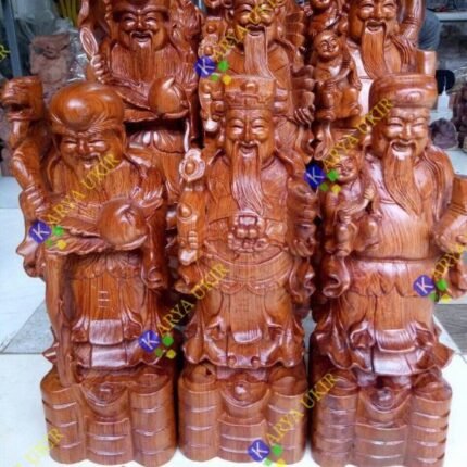 Gambar Miniatur patung kayu dan rupang untuk sembahyang dengan bentuk biksu buddha dan dewa dewi